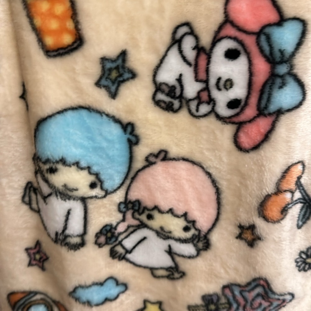 Hello kitty throw - Picture 3 of 3